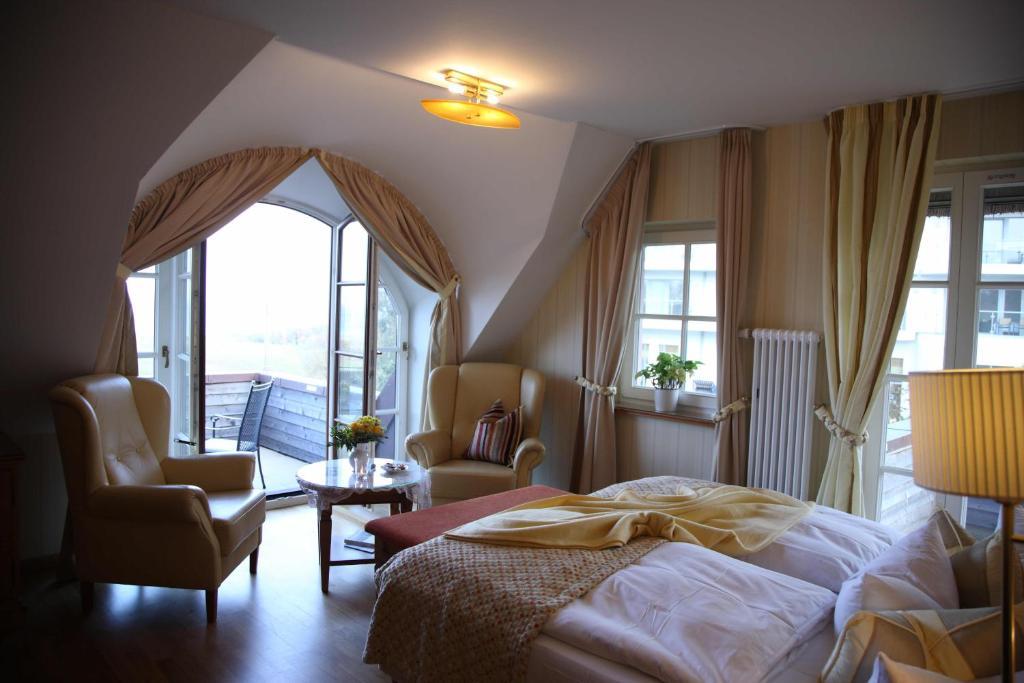 Romantik Hotel Namenlos Ahrenshoop Rum bild