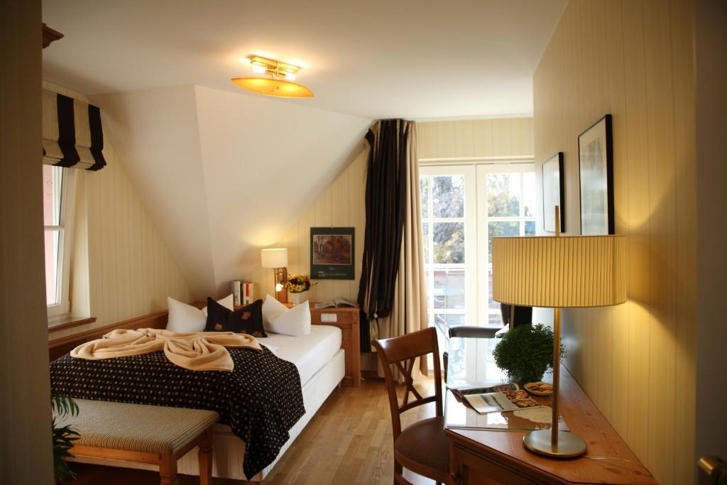 Romantik Hotel Namenlos Ahrenshoop Rum bild